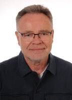  Uwe Büchner