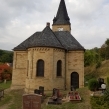 St. Georg-Kirche Langenroda außen mit Friedhof